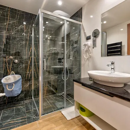 Apartman Buzzstays - Spa & Wellness - Privately Managed