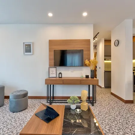 Buzzstays - Spa & Wellness - Privately Managed Appartamento