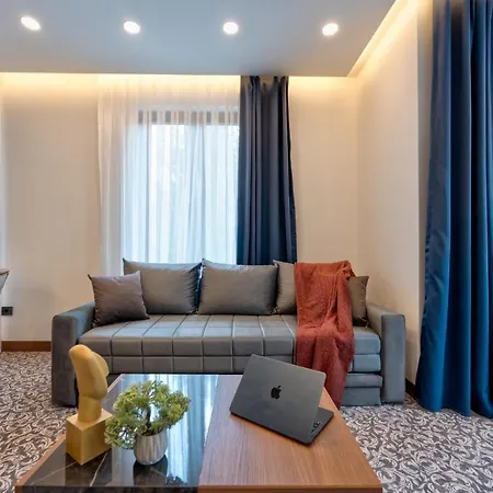 Buzzstays - Spa & Wellness - Privately Managed