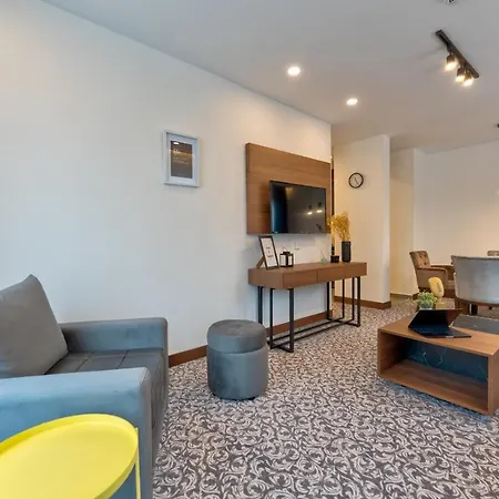 Buzzstays - Spa & Wellness - Privately Managed Apartman *